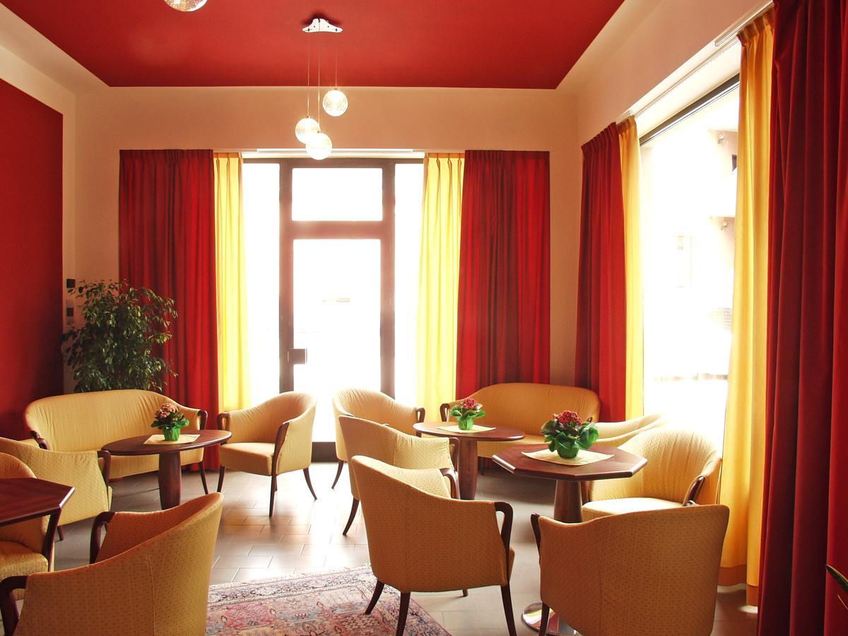 Euro Hotel إدولو المظهر الخارجي الصورة